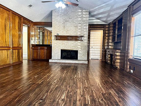3rd image of 2506 Valleyview Ct