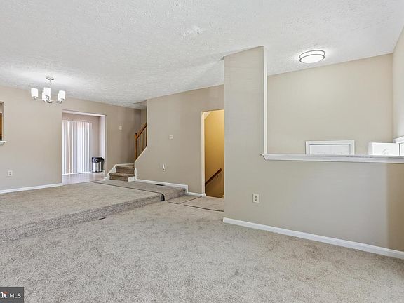 5th image of 10673 Campus Way S