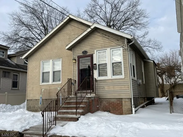 25 Bayview Ave, Newark City, NJ 07112