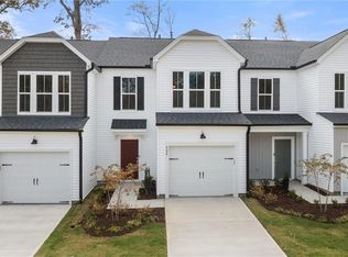 924 Poets Walk Rd, Whitsett, NC 27377