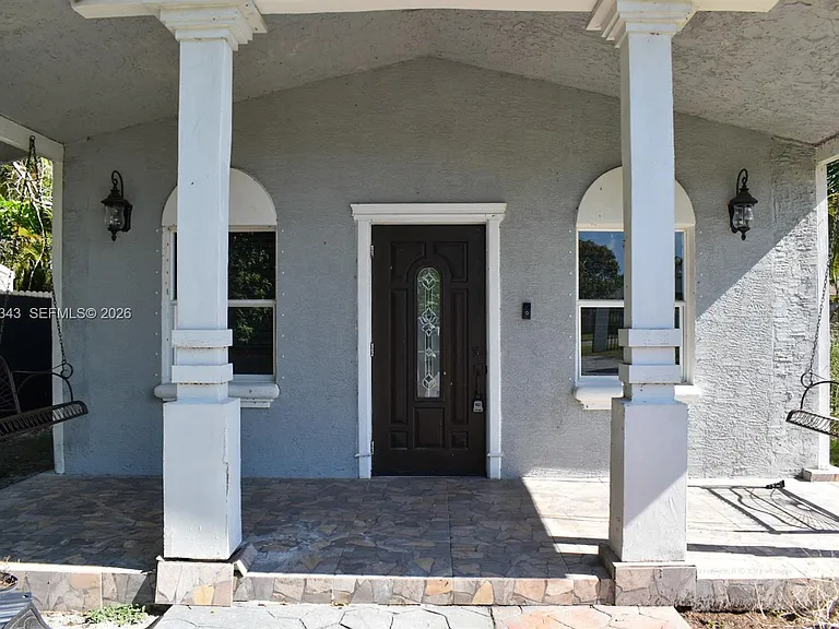 2218 N Harding St — Photo 4
