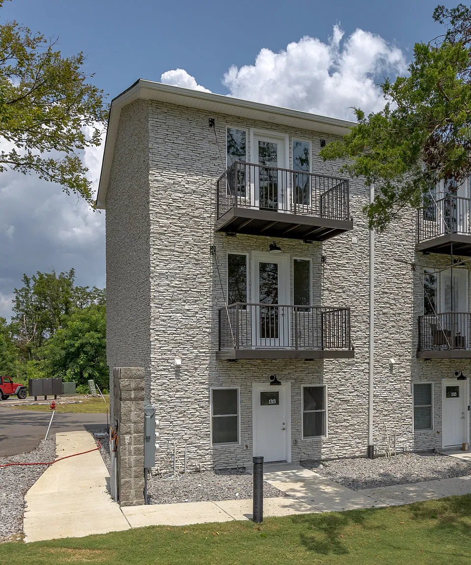 3 bed, 1450 sqft, $2,045 — Photo 1