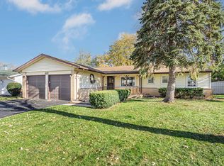 637 Sycamore Dr, Elk Grove Village, IL 60007