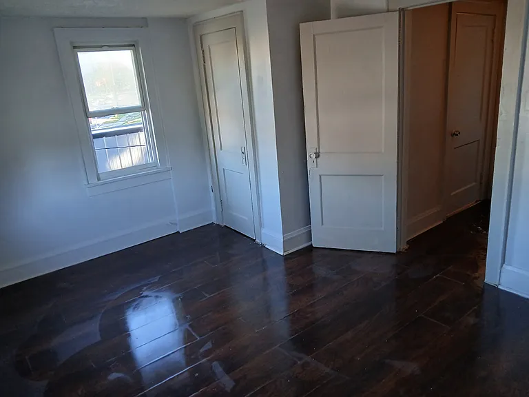 2417 East Ave — Photo 5