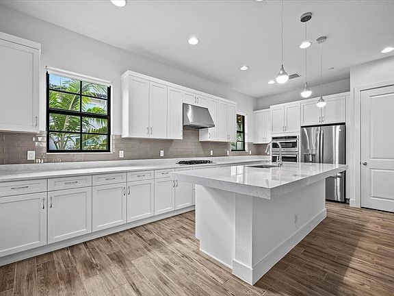 3rd image of 5316 Sagan Lane
