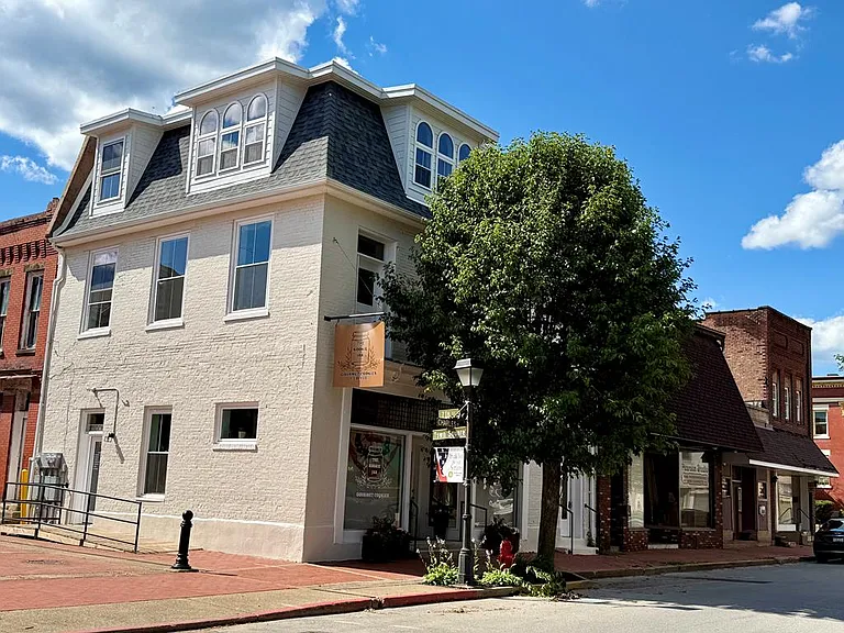 701 Charles St #B — Photo 1
