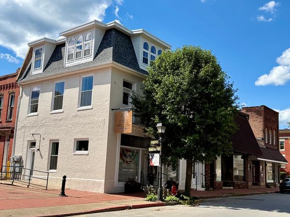701 Charles St APT B