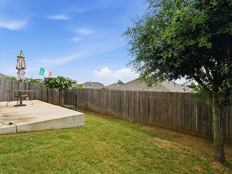 10121 Forest Grove Dr — Photo 28