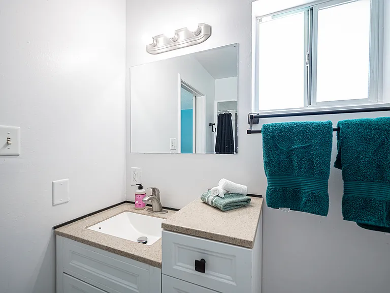 1313 Hillside Pl — Photo 14