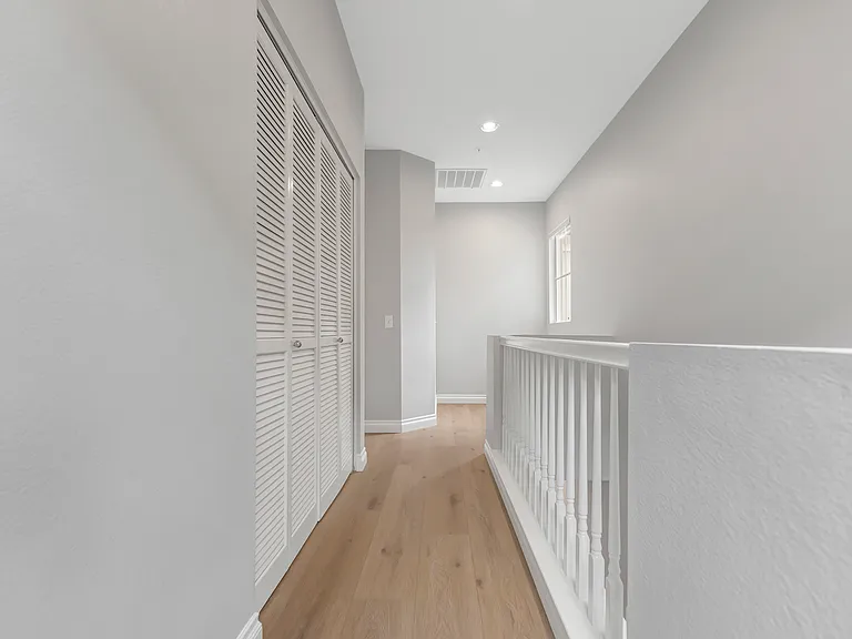 20 Trofello Ln — Photo 9