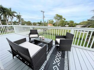803 104th Ave N, Naples, FL 34108