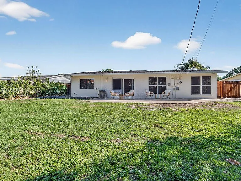 756 Cinnamon Rd — Photo 21