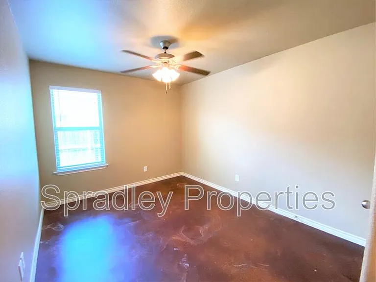 1559 Brady Way — Photo 6