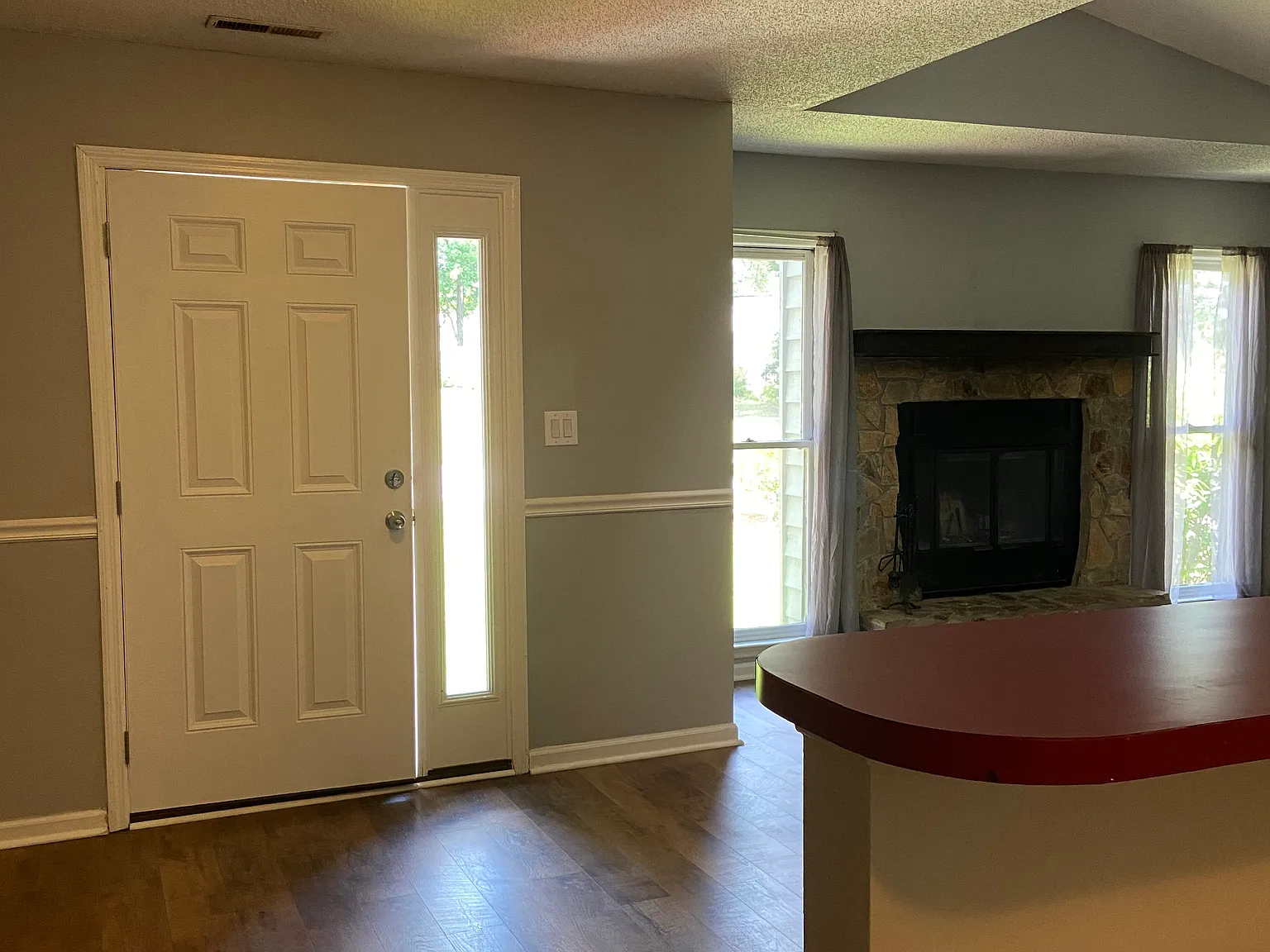 2 bed, 1350 sqft, $1,950 — Photo 3