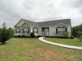 1394 Locust Dr, Cascade, VA 24069