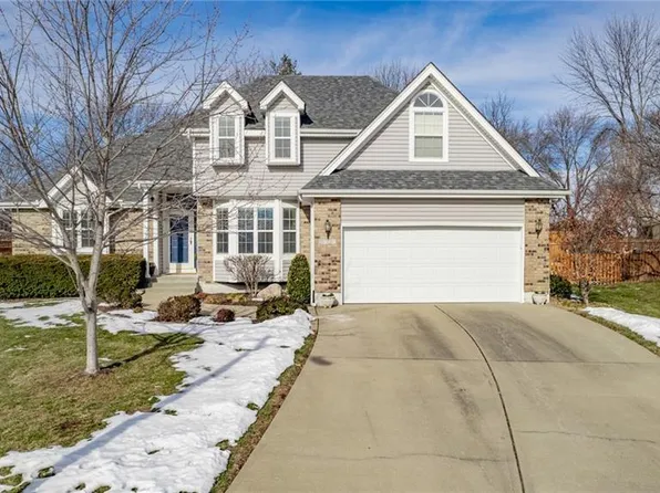 2700 SE 2nd St, Lees Summit, MO 64063