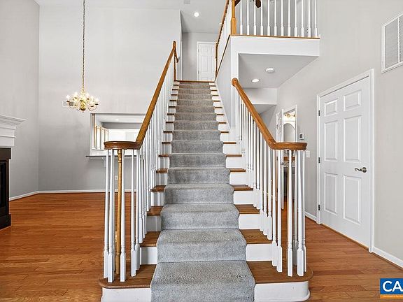 5th image of 120 Apple Blossom Ct