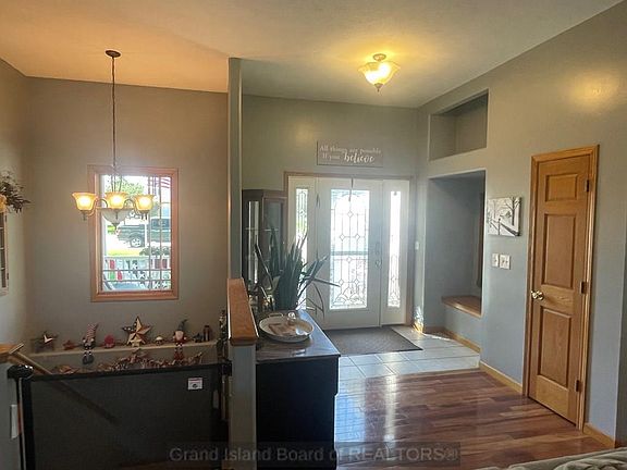 2nd image of 4077 Indianhead Dr