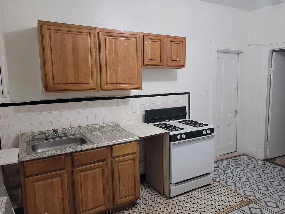 1st image of 9408 Avenue A #2