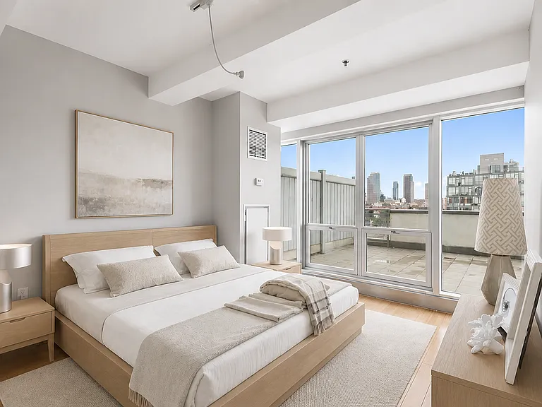 302 2nd St #9K — Photo 6