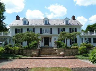 7151 Old Mill Rd, Gates Mills, OH 44040