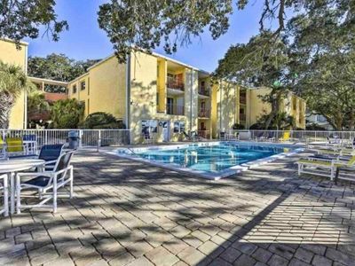 209 W Miracle Strip Pkwy APT C208, Mary Esther, FL, 32569