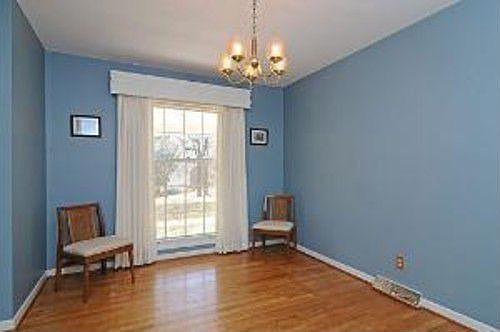 5th image of 5421 Riverbend Dr