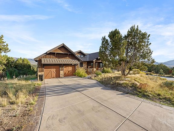 2nd image of 688 N Explorer Peak Dr