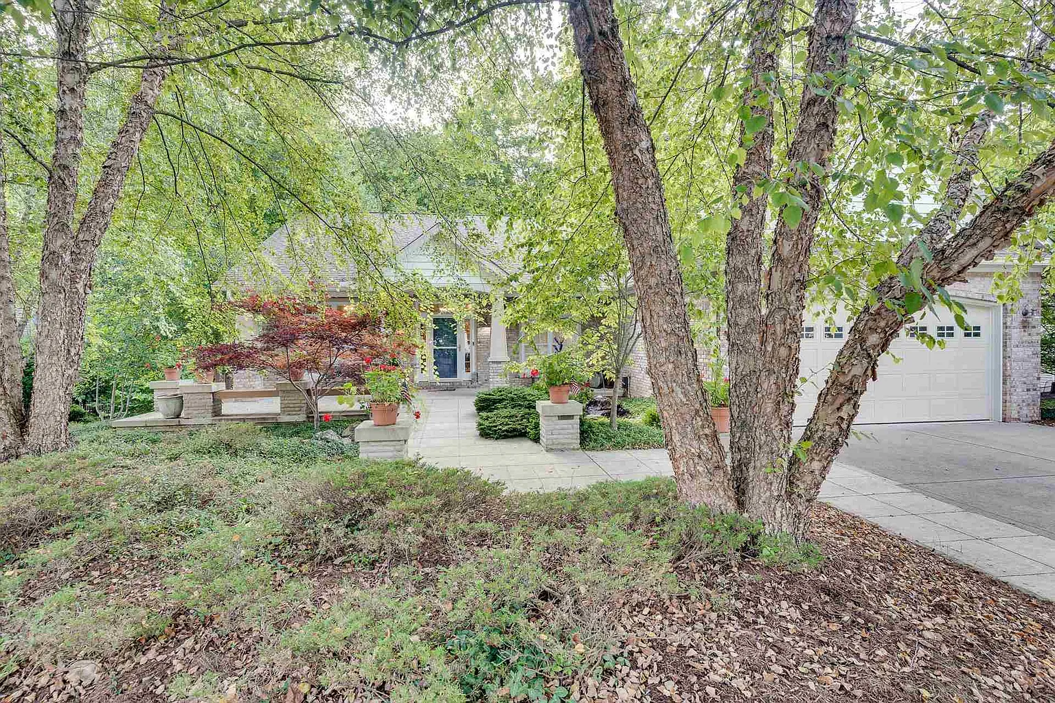 998 S Cromwell Ct photo 1
