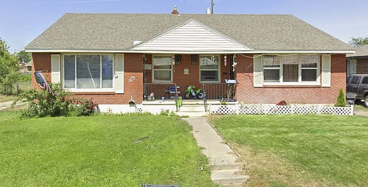1st image of 590 Holbrook Dr