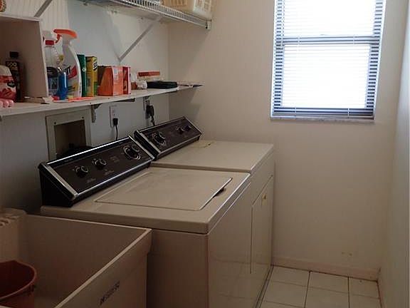 5th image of 1443 SE 19th St