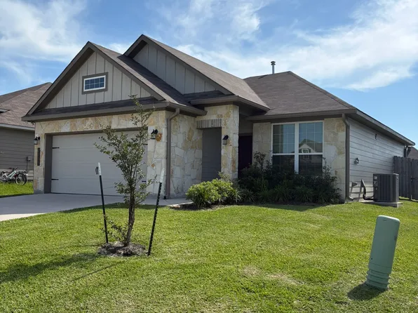 1443 Lake Ridge Dr, Brenham, TX 77833