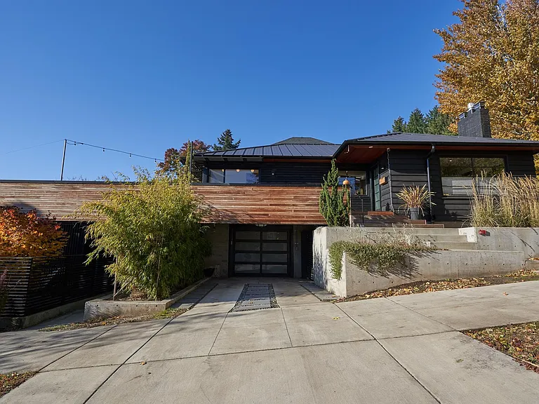 2111 SE 28th Pl — Photo 19