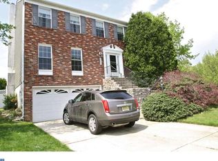 831 Hunters Dr, Deptford, NJ 08096
