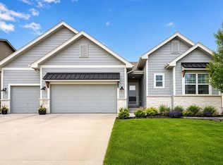 10414 S 111th Ave, Papillion, NE 68046