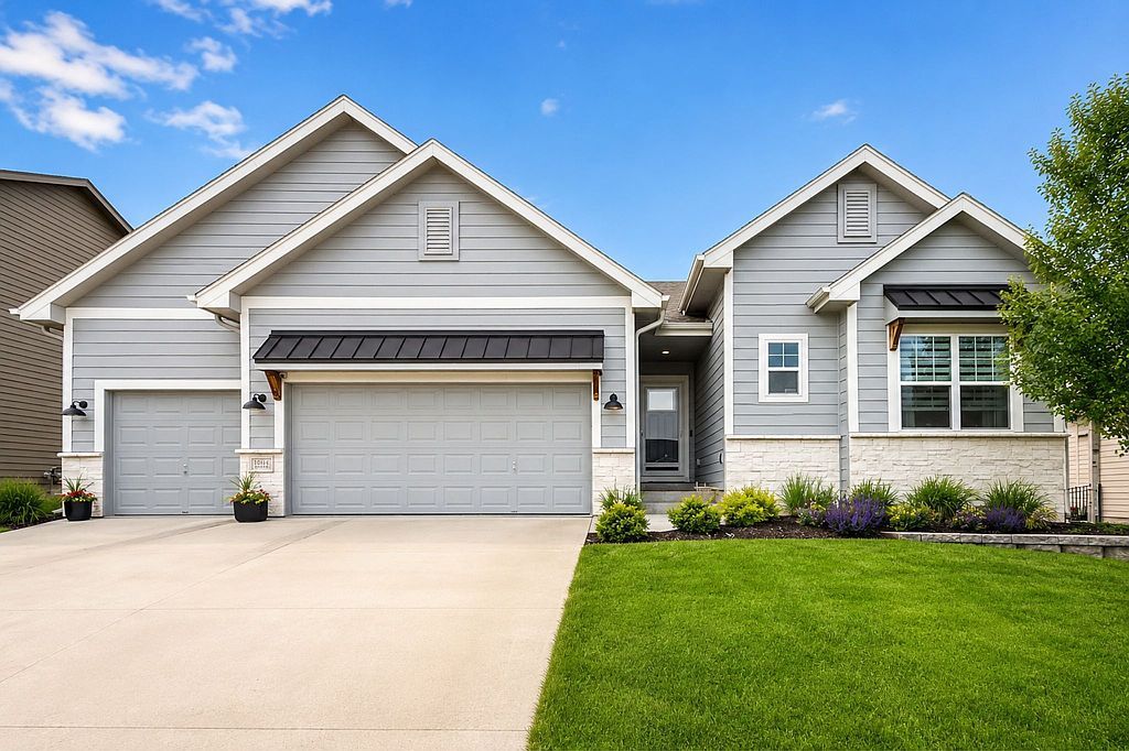 10414 S 111th Ave - Property Image