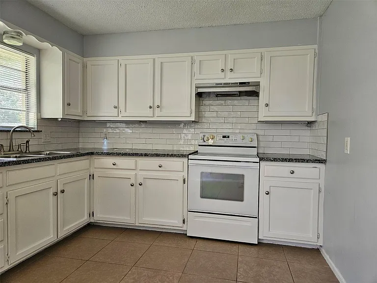806 Ranch Rd #A — Photo 10