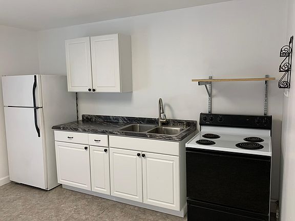 3rd image of 1880 E North St #7