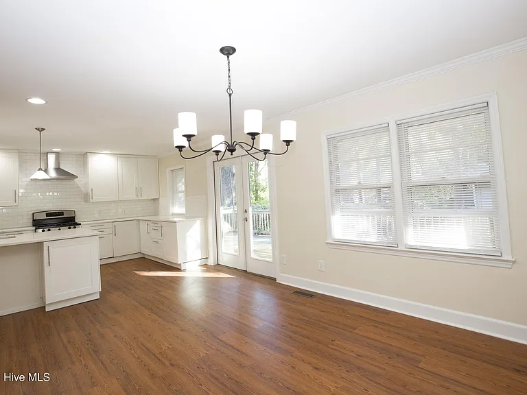 345 E New Hampshire Ave — Photo 11