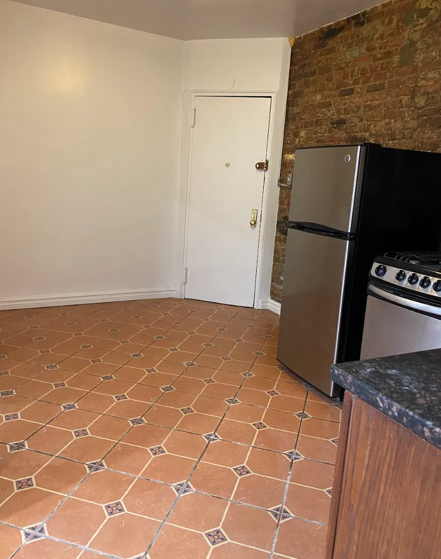 202 Thompson Street #4 in Greenwich Village, Manhattan | StreetEasy