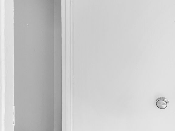 5th image of 15 Cornelia St APT 1F