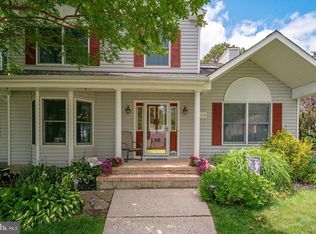 260 Serpent Ln, Manahawkin, NJ 08050