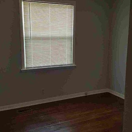2nd image of 1373 N 6th St