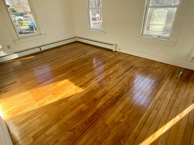 44 Emerald Pl — Photo 6
