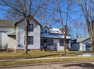 11 N 1st St, Hilbert, WI 54129