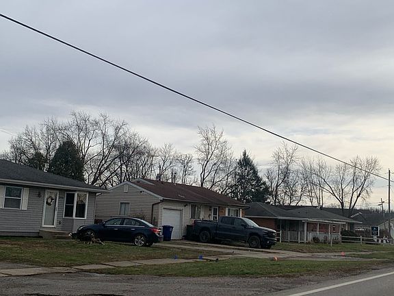 3rd image of 4002 Parsons Ave