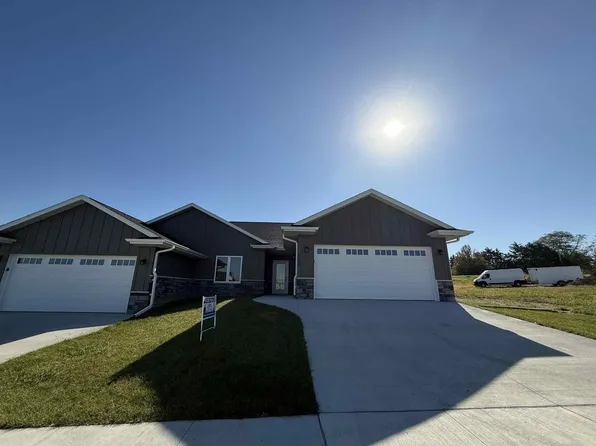 3530 Wagon Wheel Ln, Dubuque, IA 52001