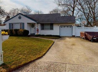 42 Campo Ave, Selden, NY 11784