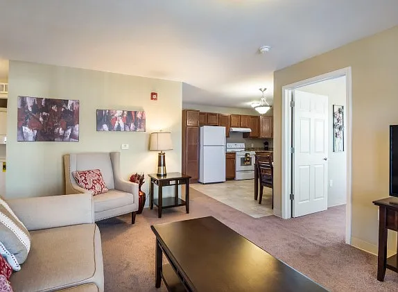 Emerald Reserve Kansas City — Photo 2
