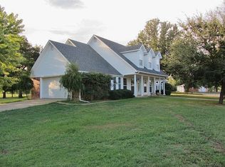 3018 E 2090 Rd, Hugo, OK 74743